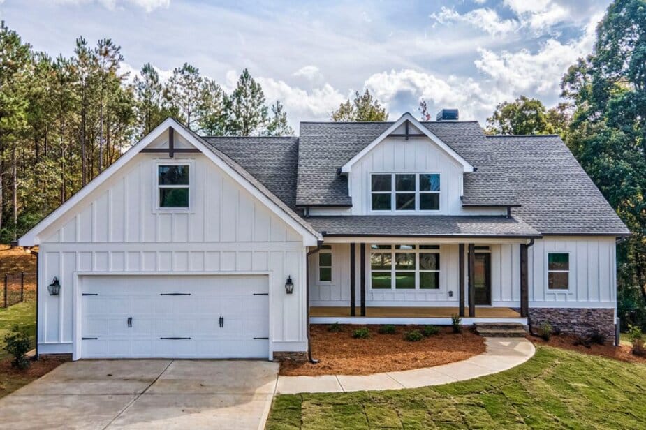 Top siding installation company in Salt Lake City - lap, board and batten, vertical and horizontal siding installation